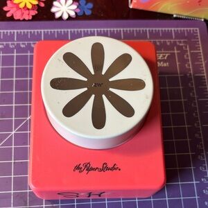 Studio Pink Floral Craft Paper Punch